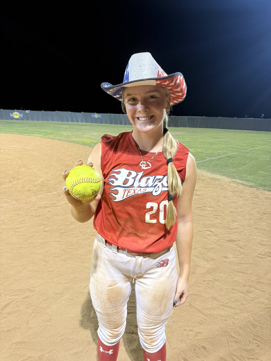 txblazeatxnat's tweet photo. 💣💣💣 2027s Winter Callahan &amp; Chloe Clark hit their second bombs of the weekend and 2028 Laynee Bretey added a laser over the fence as well today!  Keep it up ladies!!!💣💣💣

@winterc2027 @ChloeClark2027 @LayneeBretey11 

@SoftballWayland @TAMUKSB @OKWUeagles_SB @StMUsoftball https://t.co/a0DJQLq81A