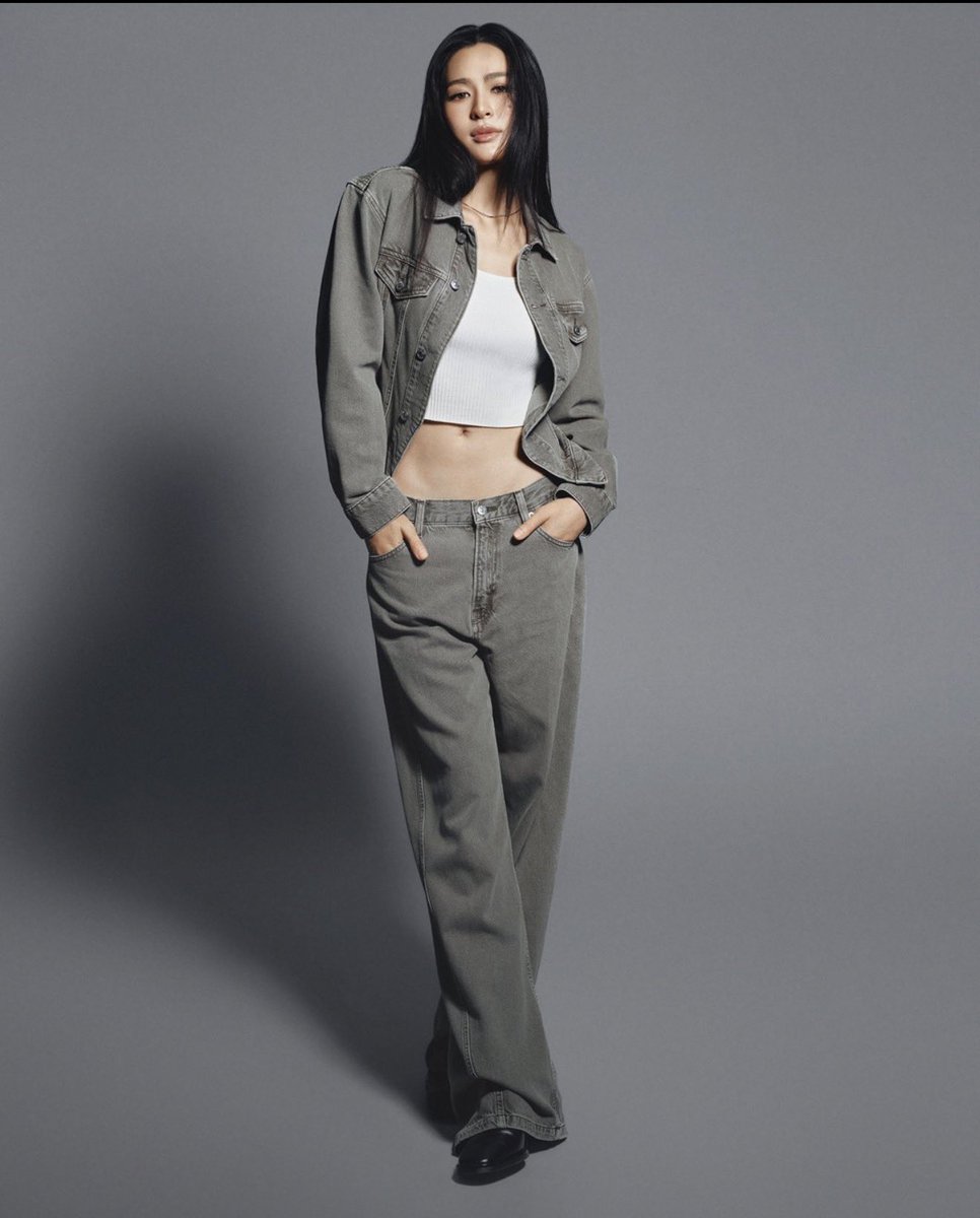 hasanah1127's tweet photo. @fabmagazineth @imcollagen @CalvinKlein หลิงหลิงคองกับคาลวิน ไคลน์ อะไรก็ฉุดไม่อยู่ สวยและเท่ห์สุดๆ

#LinglingkwongxCalvinklein
#Calvinklein #LinglingKwong https://t.co/0p0ytnVgXn