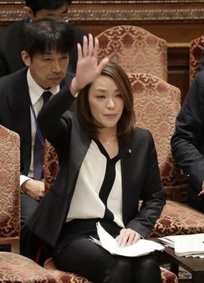 hutioio's tweet photo. 税金の無駄だと思う人🤚 https://t.co/1mvk95TqV5