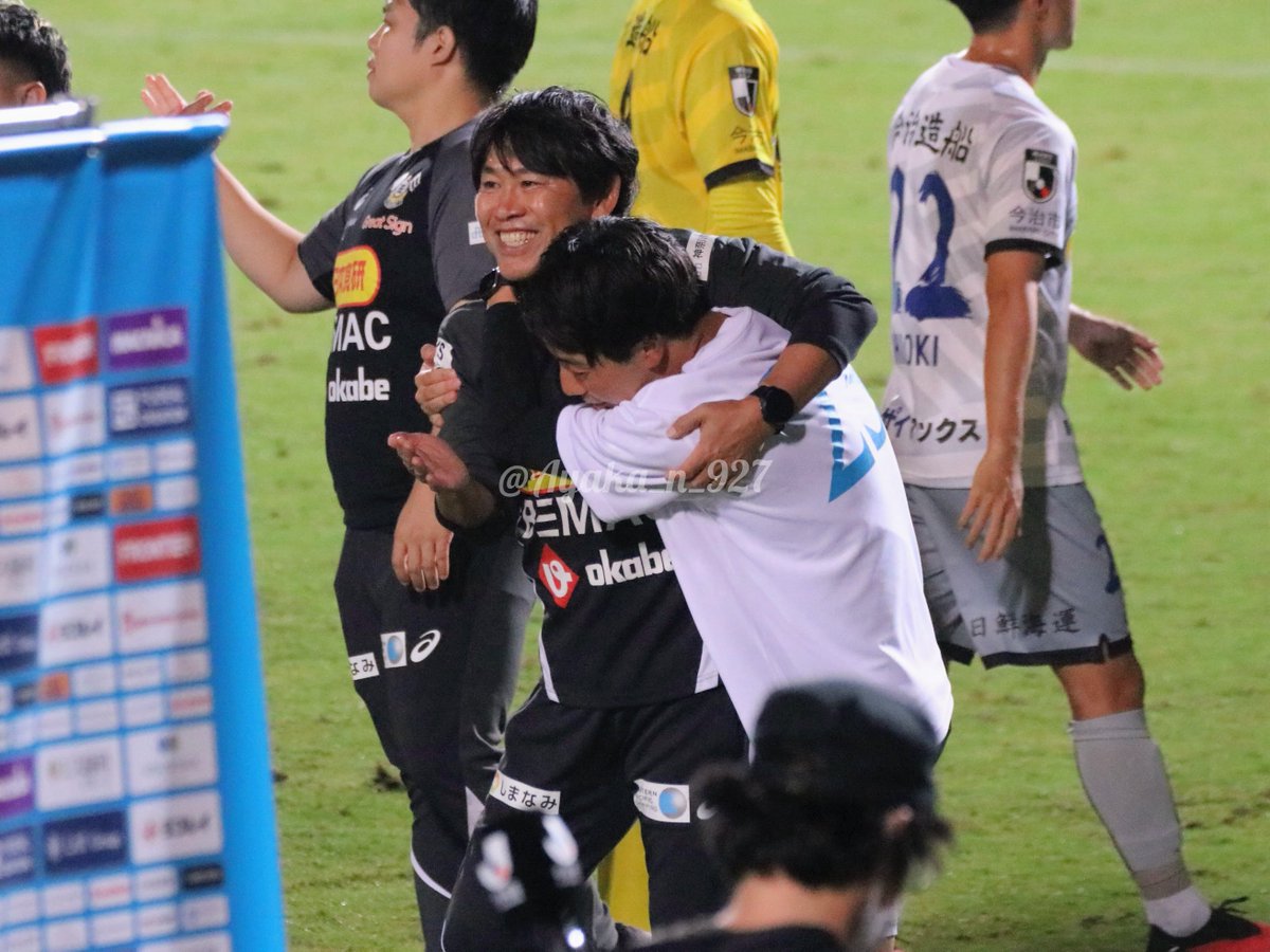 Ayaka_n_927's tweet photo. #篠原皐樹 チーフマネージャー #yokohamafc
#久保山由清 ヘッドコーチ #FC今治 https://t.co/1uJQ9wgskp
