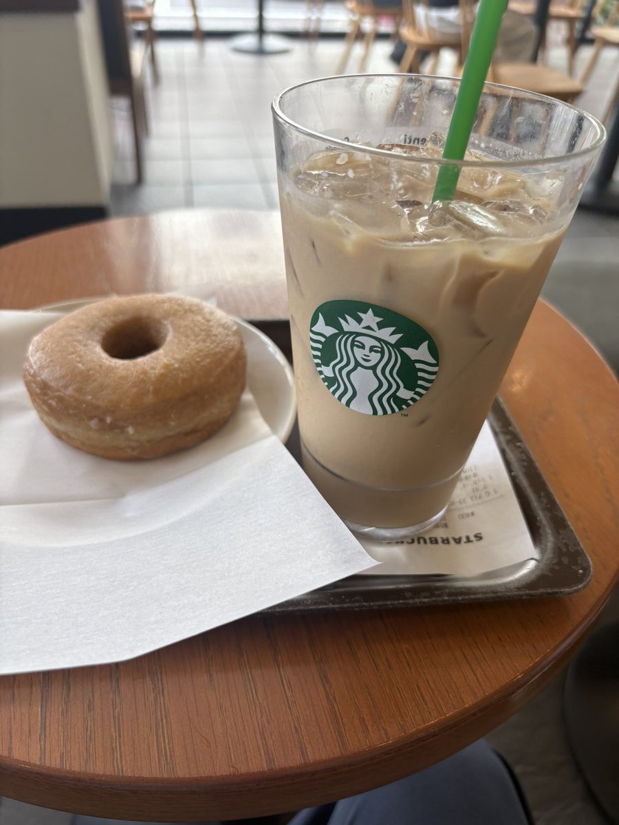 MK3za4's tweet photo. スキマ時間でゆっくりしてるんだけど 。 https://t.co/p2kv0N3sh3