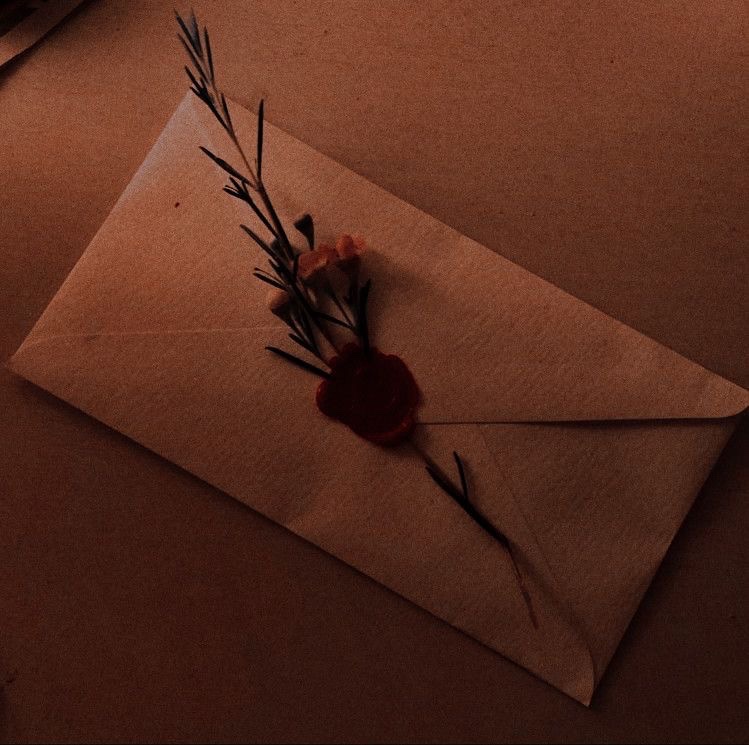 QtestSeraph1m's tweet photo. Yuuichi handed me a letter?? He said headmage said it was for me.. https://t.co/nBdUYK67Nr