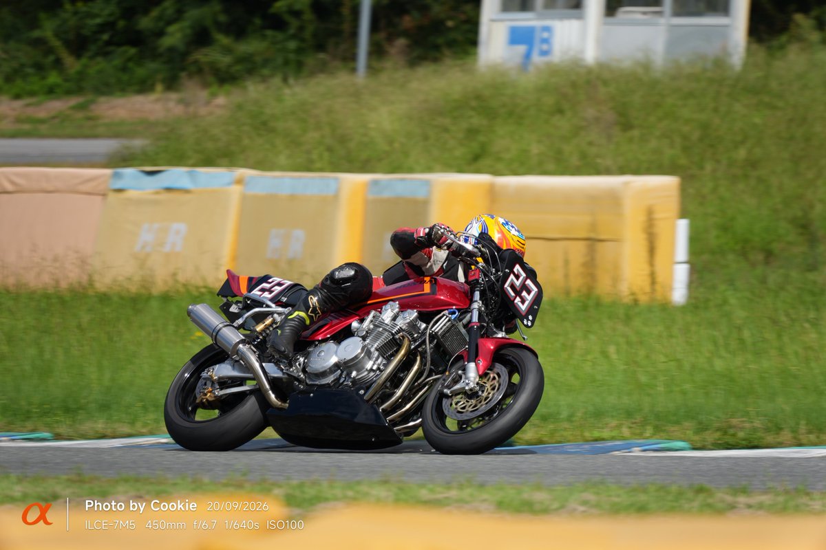 Cookei_re's tweet photo. #CB750F https://t.co/VoA3KWNuEq