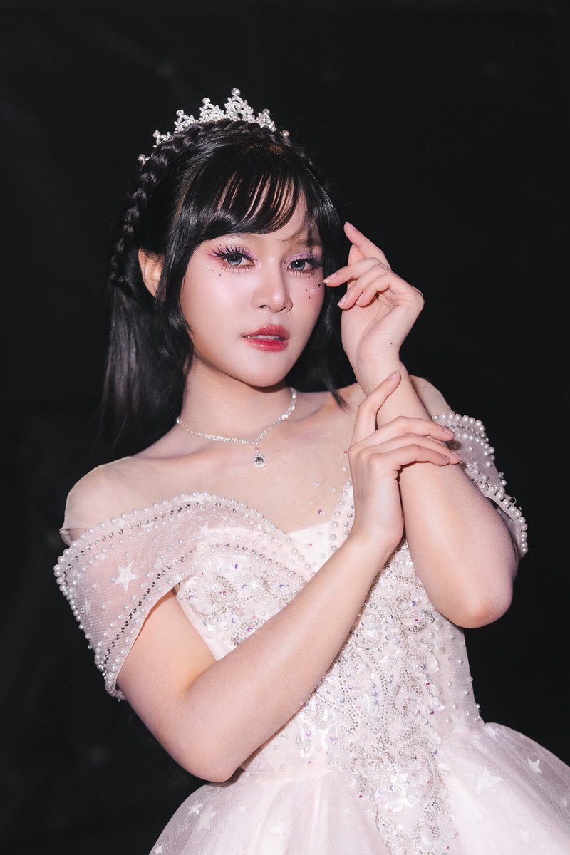 MANG_OfficialTH's tweet photo. ✧.* ༘ 🩷 𝑰 𝑨𝒎 𝑨 𝑮𝒊𝒓𝒍 𝑳𝒊𝒌𝒆 𝒀𝒐𝒖🩵◞˚ₓ
#sleepymangx
#PinkSymphonicConcert
#PinkSymphonicConcertxMANG
#Barbie #BarbieConcert https://t.co/FVLHNHbAcM