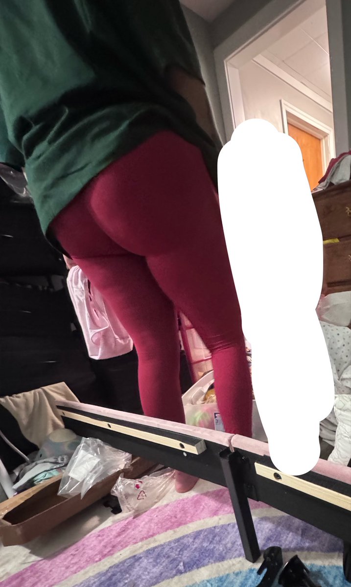 cuckfemboya's tweet photo. Rate my moms fat ass dm me for more creepshots of her #creepshot #mom #cuckson https://t.co/8sFAHwRrIq