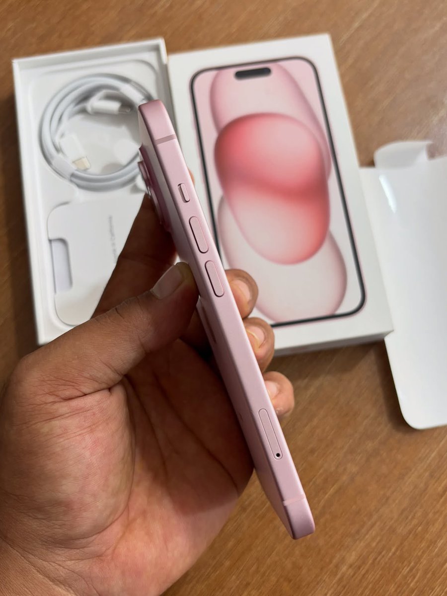 mdfsssl's tweet photo. wts iphone 15 
ex ibox 128gb

kondisi tidak ada minus terawat
tidak pernah servis atau rusak
hb 100% bawaan ori
fullset dan sudah free tempered glass

7 jt 💸

bisa cod kalau 1 kota
luar kota bisa kirim" ekspedisi
#zonauang #wts #Zonajajan https://t.co/77eQ8KrQQk