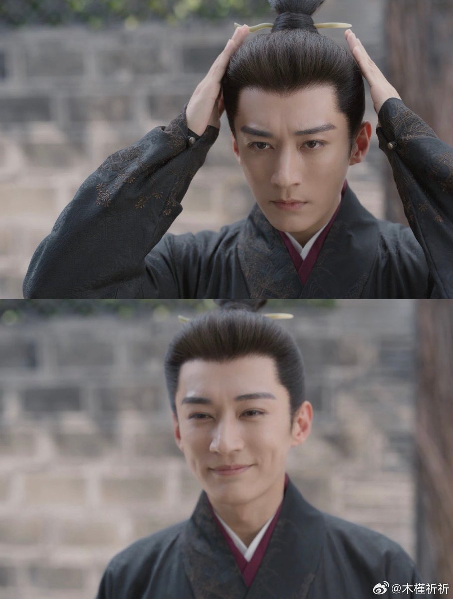 tootoora3's tweet photo. ตอนที่รู้สึกว่าคนแบบพระเอกน่ากลัวมาก คือตอนฮีไปจับชู้ กับตอนจัดการเพื่อนตู้งูเห่า แต่จังหวะที่ผู้ชายคนนึงกำลังจัดชุดจัดผม
เพื่อไปหาสาวที่ตัวเองชอบ
มันน่ารักมากเลยอ่ะ  พี่เสวียอี้เล่นดีมาก จะโหด จะงุ่มง่ามก็เล่นดี
#หอมรักมิรู้เลือน https://t.co/0RwXHgz0jR