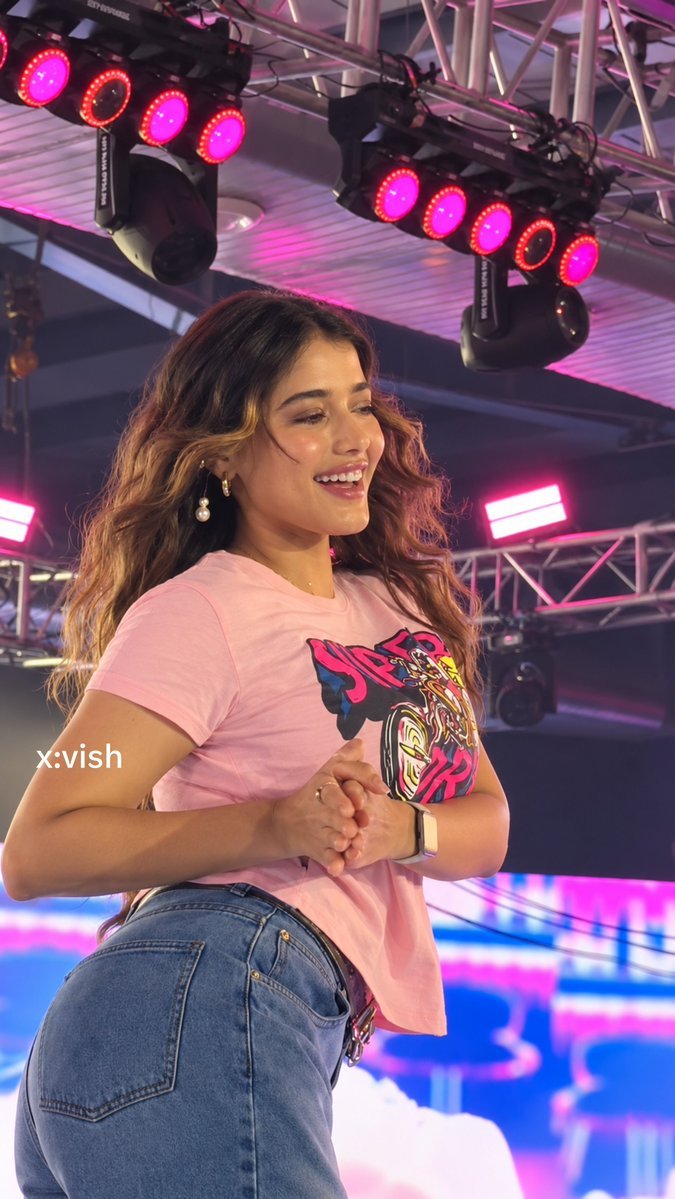 Heathledger_44's tweet photo. Greatest physique ever for a living being 😭❤️

Ketika Sharma absolutely killed it with those moves 😮‍💨❤️‍🔥🔥Ava Aura 10/10 💥

#KetikaSharma #MeesayaMurukku2 https://t.co/RtXFulWNvP