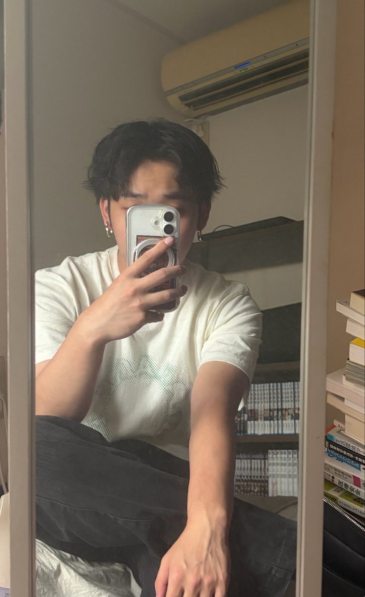 haru6yu's tweet photo. AgeのVOID Tシャツ連れて出発‼️ https://t.co/s4Rggtuc1t