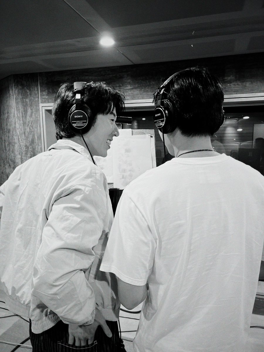 6denaci_w's tweet photo. 絶対歌じゃん歌うじゃん歌うじゃん歌……
タ…タスケテ……
#心機 #DoubleShuffle #林嘉威 #安俊朋
©︎double_shuffle_ofc
https://t.co/aMpTeVCRpc https://t.co/aak3hhwQ0O