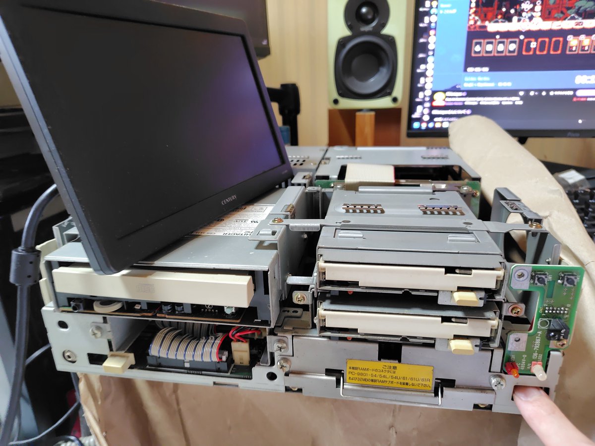 corsola_m's tweet photo. 友達の依頼でPc-9821Cx修理してる https://t.co/8k5llsL9VK