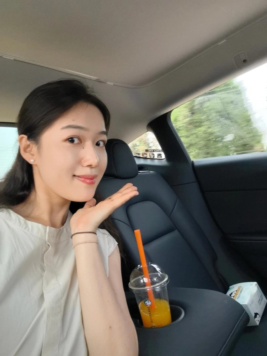 DorisShawtii's tweet photo. 可以尝试接触下，我不是卖 要做到互不干扰 分寸感很重要，喜欢礼貌的 https://t.co/WDeASO7IoD