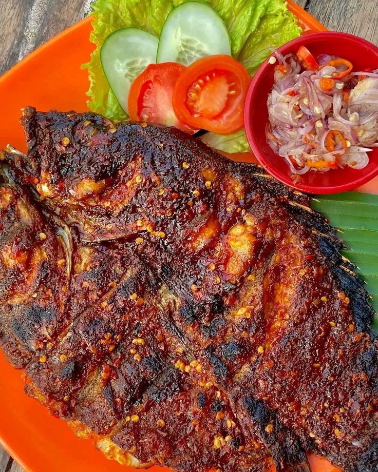 piscesgirle's tweet photo. kalau dikasih makan gratis selama seminggu, kamu pilih ikan bakar atau ayam bakar? https://t.co/wZfrfHvbEb