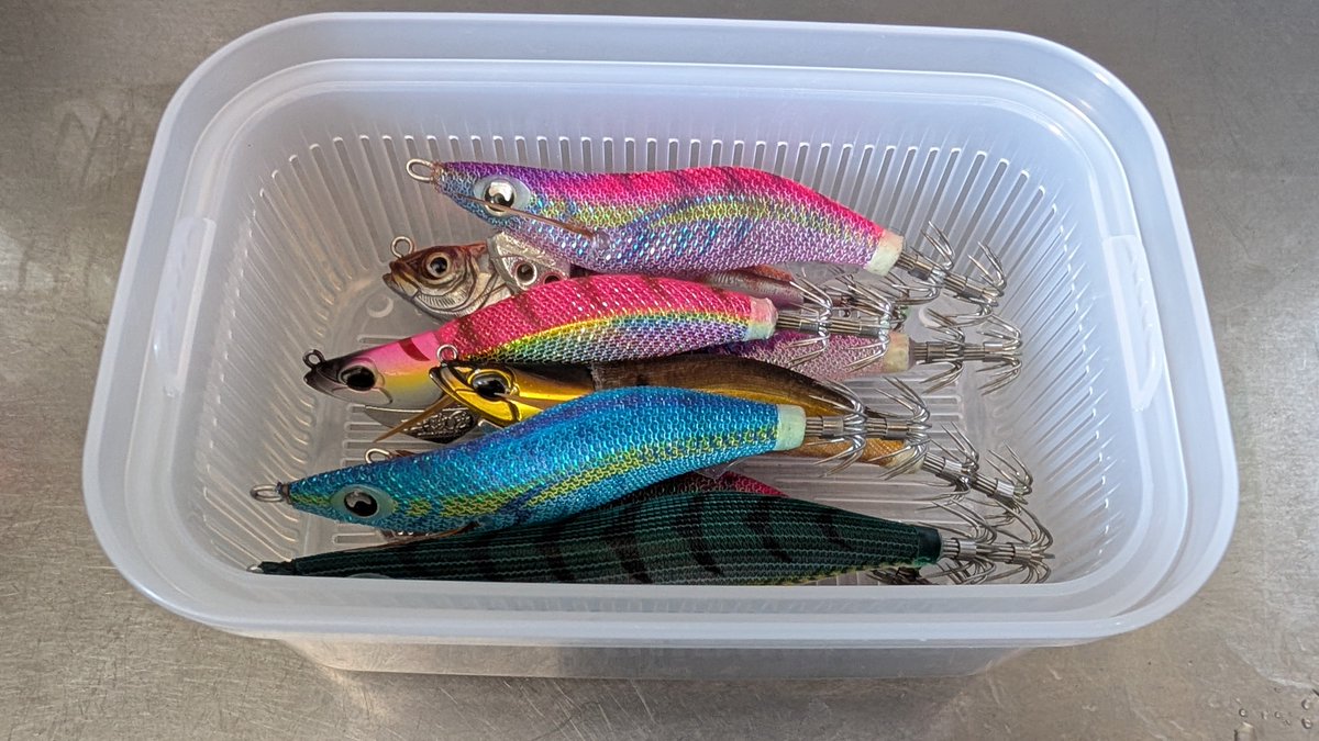 yeah_umi's tweet photo. アオリイカエギング

自分でGETしたおかず（刺身）

色々とエギを試してみたものの
結局『ムラムラチェリー』の
釣獲力がズバ抜けてる
(°∀°)ﾋｨｨｨｨ https://t.co/kgyAmtYdsf