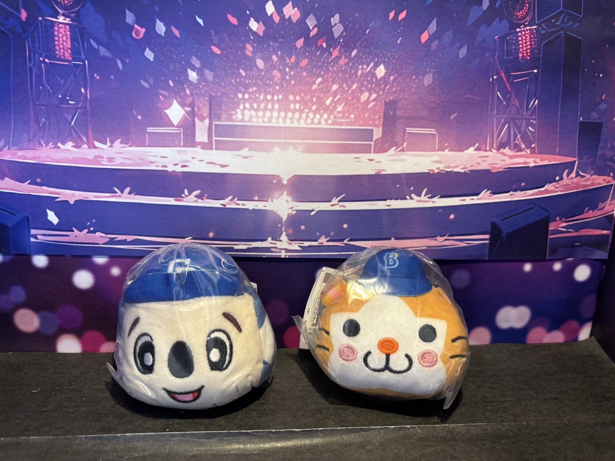 schokola620's tweet photo. 出かけたついでにまたガチャやって、ドアラ出た❗️
2個目のスターマンも💕
うっすら見えたオレンジはジャビットではなく、我らがスターマンだった〜😆
祐くんのことで心折れそうだけど、ちょっとだけ元気出た。
しかし、大雨すぎる。
#プロ野球マスコットガチャ
#ドアラ
#スターマン https://t.co/nSkBc4w7eL