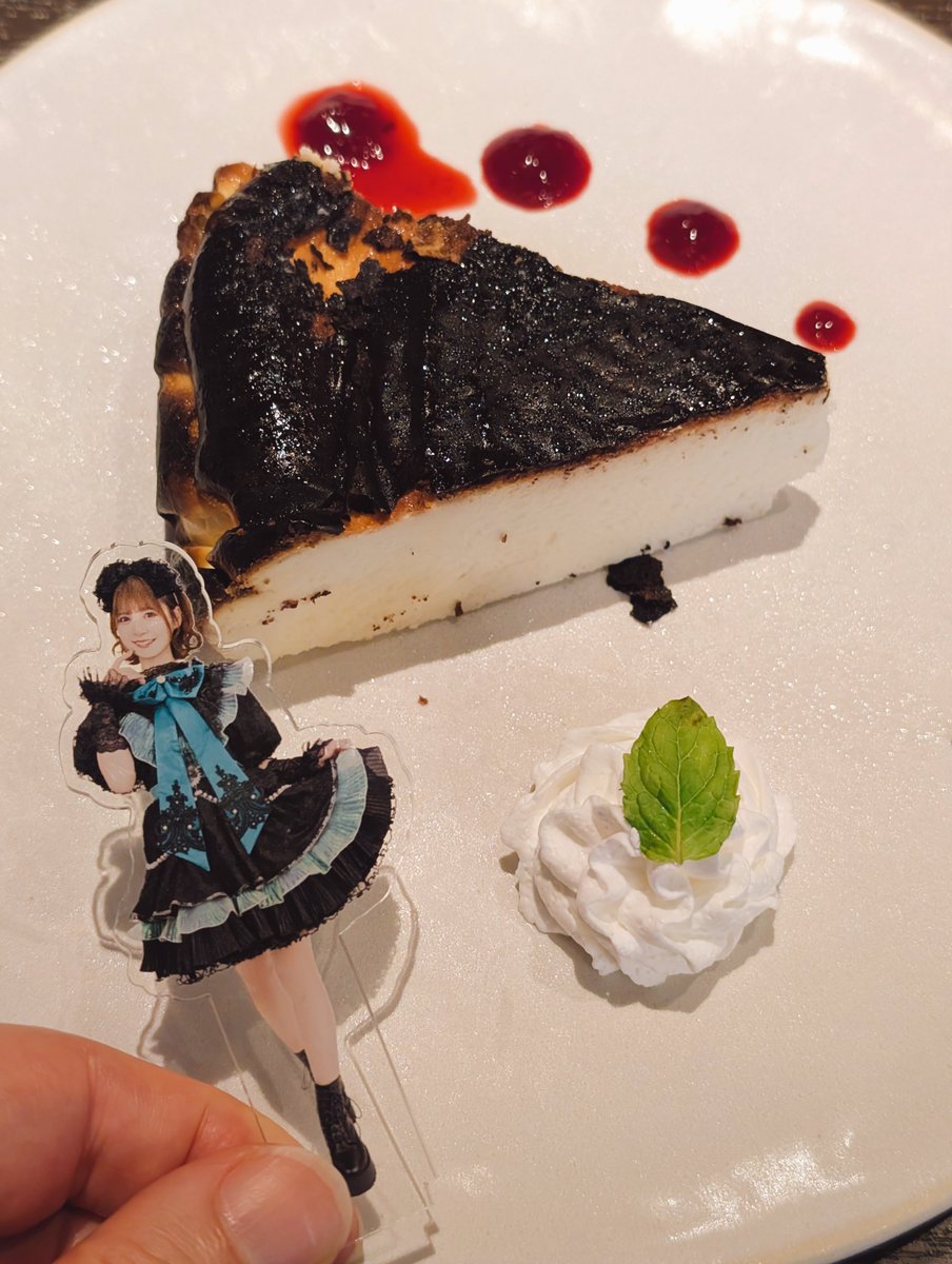 aminoel_jp's tweet photo. #BAYDECK BEER &amp; GRILLのプルドポークオーバーライスプレートと生ビールと濃厚バスクチーズケーキとオリジナルカクテルBONYARIだよ、 #世界一かわいいりっこー ！🍽️🍺🧀🍹 #ご飯ととるのがいいと聞きました #さよステ #桃ノ井理子 https://t.co/e9FcLI6Nhz
