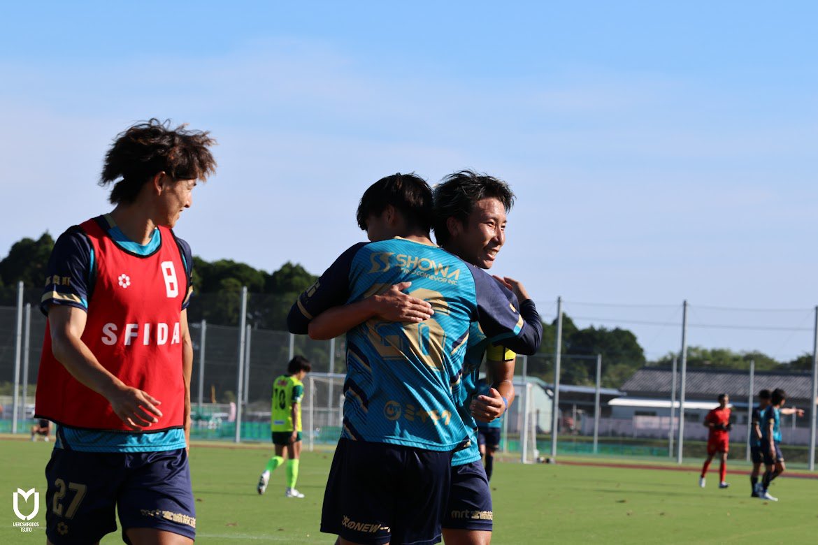 akira03100's tweet photo. リーグ全勝優勝🏆
やけど寧ろこっからが始まり🔥
沢山の応援ありがとうございました！！

#九州リーグ 
#都農町 
#ヴェロスクロノス都農 
#7 https://t.co/suZXxXY1UG