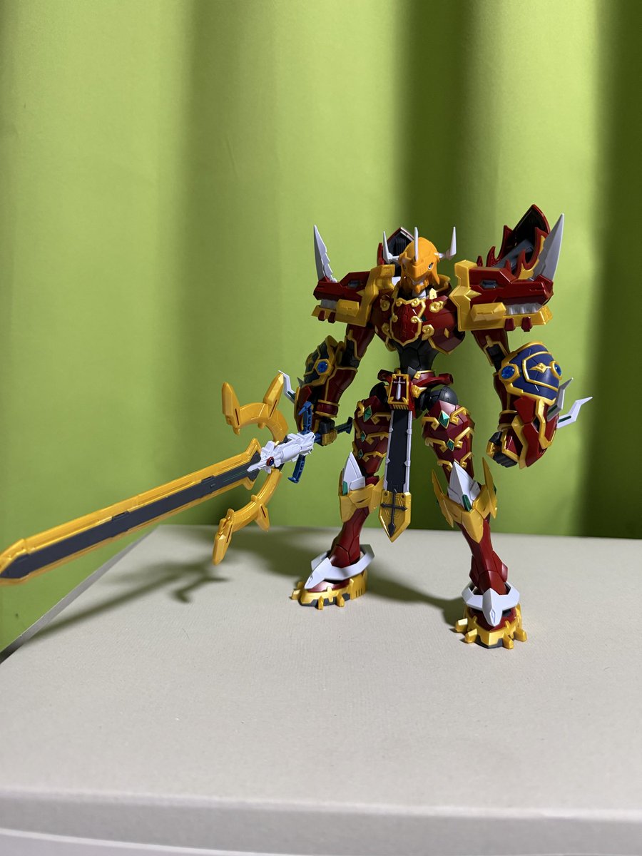 nobuo753's tweet photo. カイゼルグレイモンとマグナガルルモン買ってしもうた https://t.co/CPTnm4AlUq