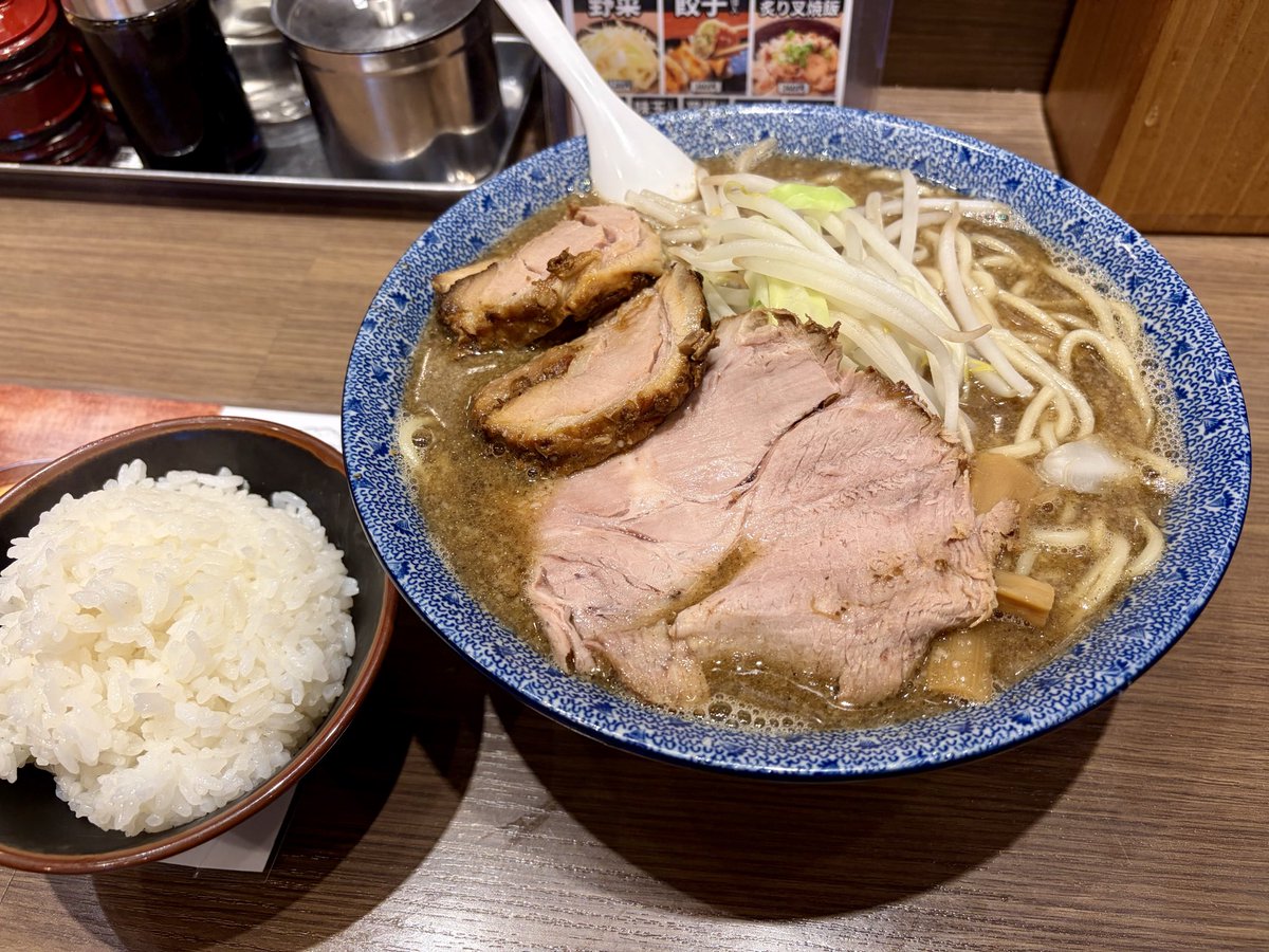 nebaru47's tweet photo. 今日のお昼はラーメン小川流 https://t.co/JYw3JmCFZd