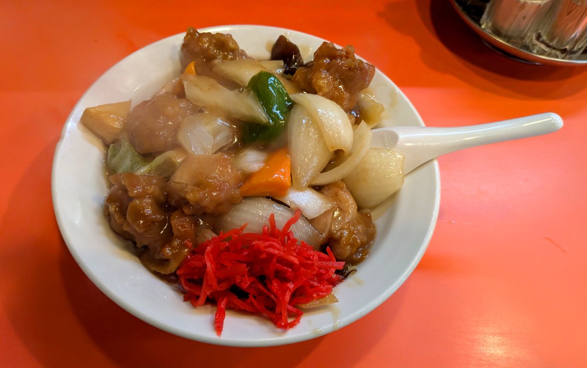 Shift_11111111's tweet photo. 東菜館 純ちゃん
・カイコウ飯
・麻婆メン(スープ有り)
・焼き餃子
#東菜館純ちゃん #町中華 #カイコウ飯 #愛知 #東海
Instagram
https://t.co/2Ohvfasaxb https://t.co/jJZxKXQrRq