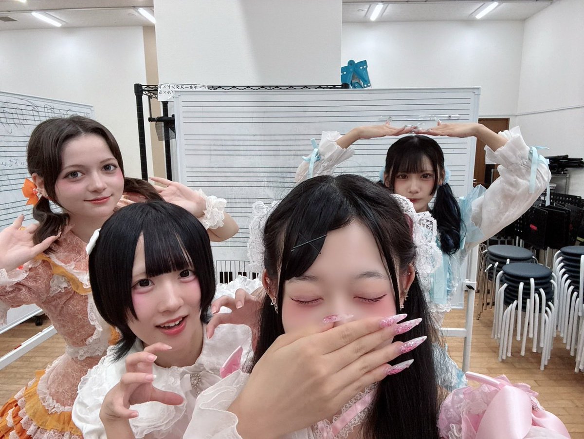 maisonlily1's tweet photo. 『アイドル過剰摂取♡』ありがとうございました❕❕
雨の中会いに来てくれた方ほんとに感謝です🥹2本目は夜の五反田❕会いに来てね꒰՞⸝⸝ ⭐ ·̫ ⭐ ՞꒱
しらたま https://t.co/0Gx42JoqV3