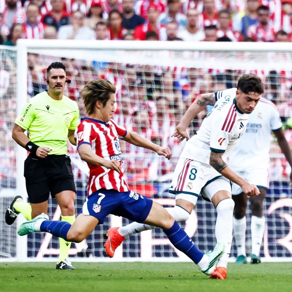 theMadridZone's tweet photo. 🚨 NEW: Real Madrid players were heard saying: “They really SCREWED us over. The put a COWARD as the referee” after the game. @diarioas https://t.co/n7adtuPsLs