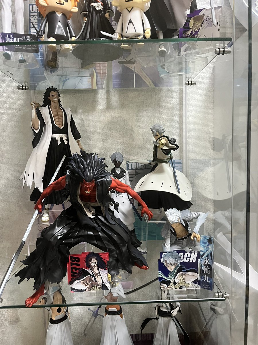 bleach_kozo's tweet photo. ディスプレイ再製作！
やっぱりサイズ感合わせようと思うと
マスタライズで合わせるに限るね
#BLEACH #フィギュア https://t.co/7l8U9IO3Dp
