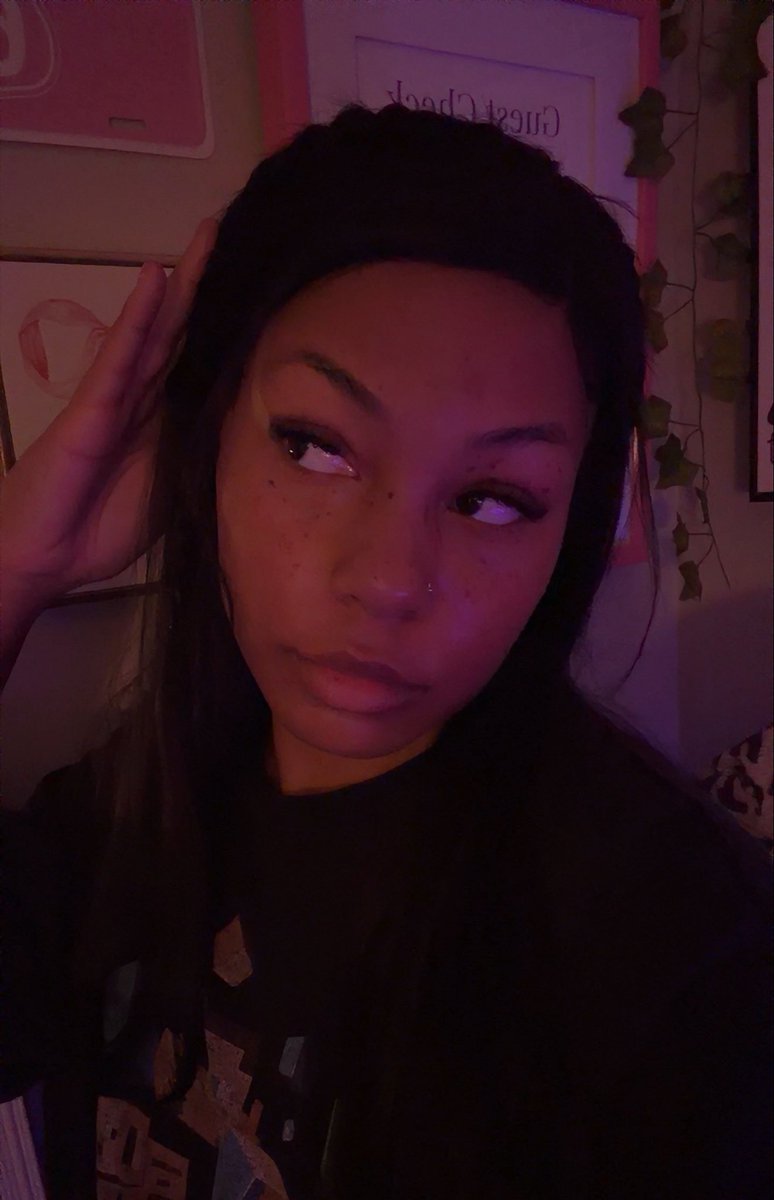 pumacashkitty's tweet photo. get in line loser👑 https://t.co/TUzpcFLiTm