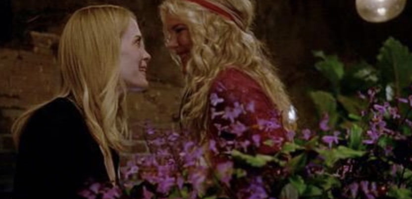 dykellisto's tweet photo. american horror story used to have sarah paulson and lily rabe having extreme homoerotic tension every season https://t.co/X3mpxbqMmg