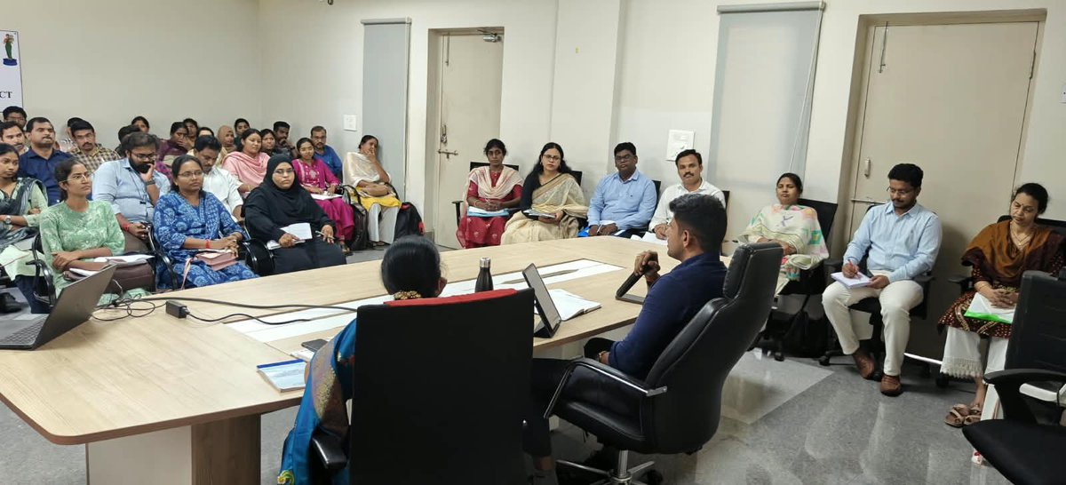 DMHO_NZBTG's tweet photo. Official Medical officers review meeting

under the chairmanship of Respected Sai Suresh Pamuri

IAS, Assistant collector

(U/T), Nizamabad.

Building trust in people on public health services.

PREVENTIVE GOVERNACE > REACTIVE GOVERNANCE. https://t.co/I278OxRRKV