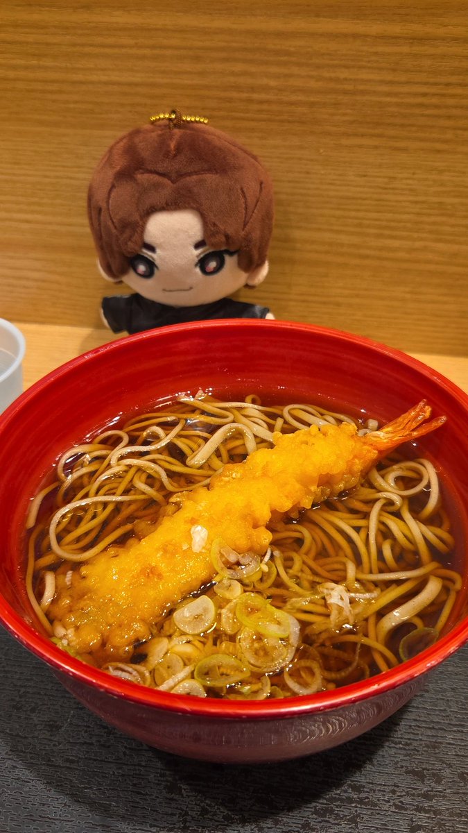HMpoc's tweet photo. きょもめろそば…じゃなくて
えび天そば https://t.co/VAajGzoaRB