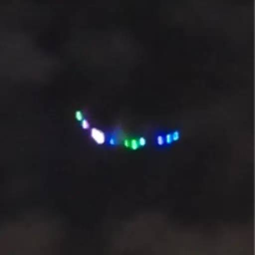lospesos00's tweet photo. Hello? CT?

Can you guys wake up ? There is a UFO on top of Tehran's sky. 

This is GIGA and will obviously be on all news channel. 

244hMYe6AWfywH35XS2E14VRnS4obsxmbVYNoR4hs64J https://t.co/RiSz7SDHAf