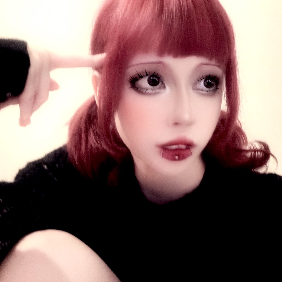 _InaDaize_'s tweet photo. 🩹 Red hair is the best thing ever ! https://t.co/g09LUFE3Ym