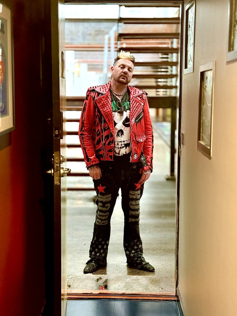 AdltEntertain27's tweet photo. ..when the @MattSynix comes knocking, you're in for the ride of your life https://t.co/c0A3p32mq0