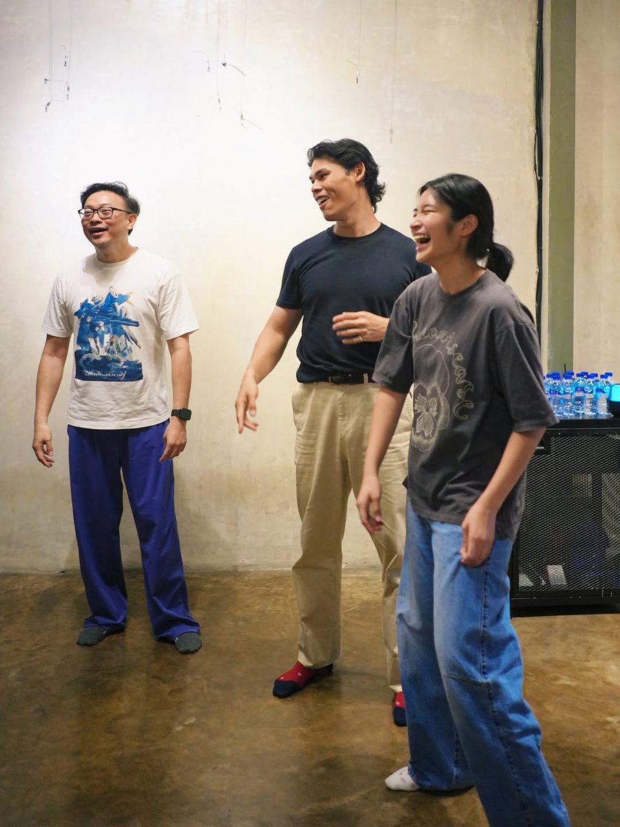 jacquelyncho22a's tweet photo. Acting class with  🎭
Belajar untuk terus terbuka, menerima orang lain apa adanya. No need to change, no need to control, just letting them be. ⭐️⭐️⭐️⭐️⭐️ untuk pengalamannya, also thank you  , for capturing this moment. https://t.co/pZ8GVz3Yd6