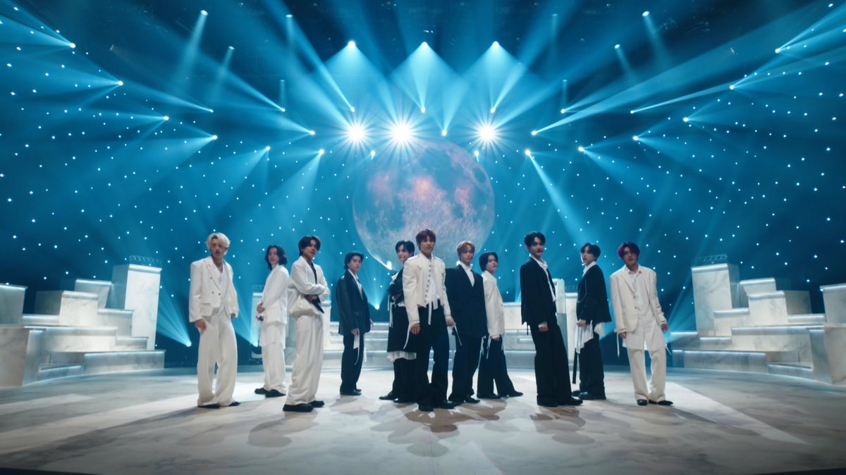 ntv_midnight's tweet photo. #夜の音　9月22日(火) 24時24分から放送！
INIのステージフォトを先出し

「FANFARE」「You Know What To Do」「LEGIT」の3曲を披露✨
パフォーマンスをお楽しみに！ https://t.co/pjlWEiiBg8