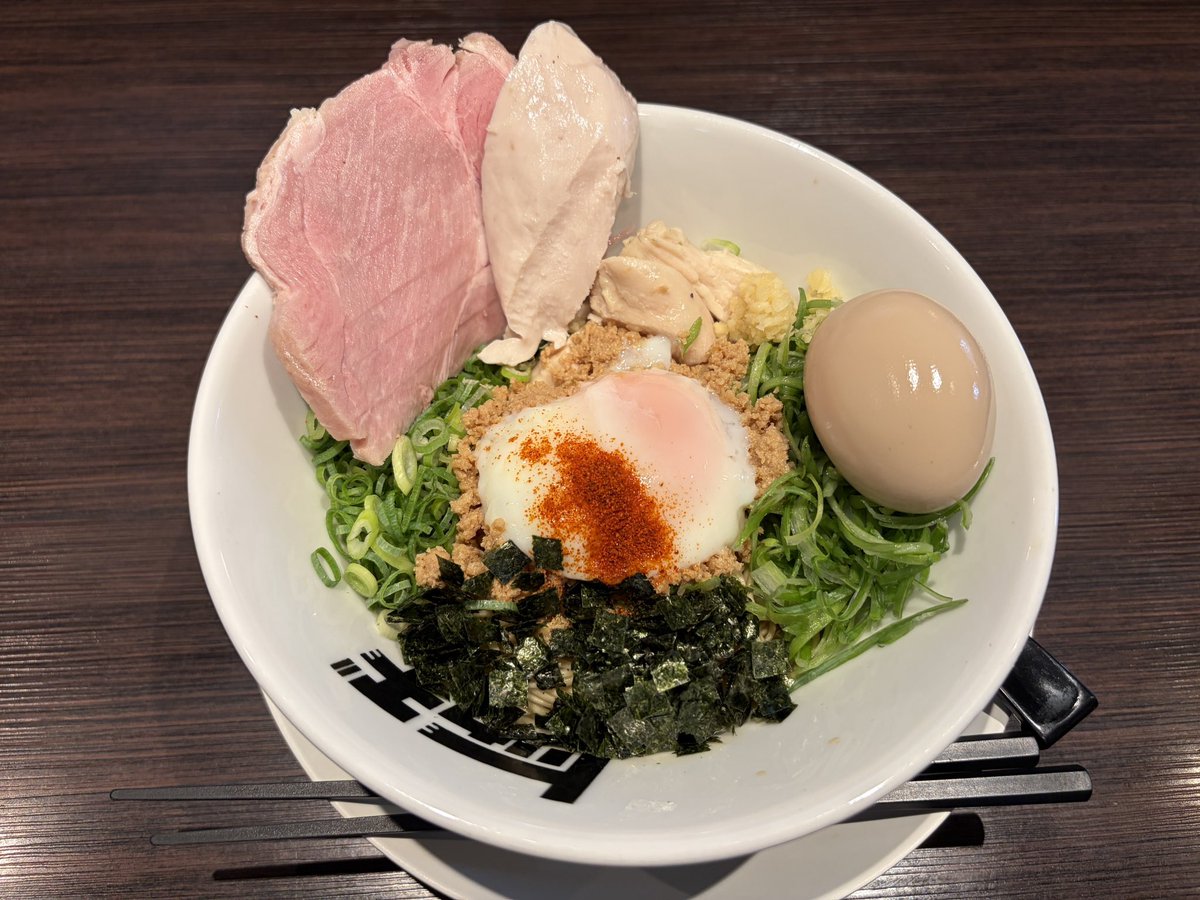 Colorfuljam1118's tweet photo. 今日は特製和えそば！うまっ！
#トリカヂイッパイ https://t.co/GryoApvedp