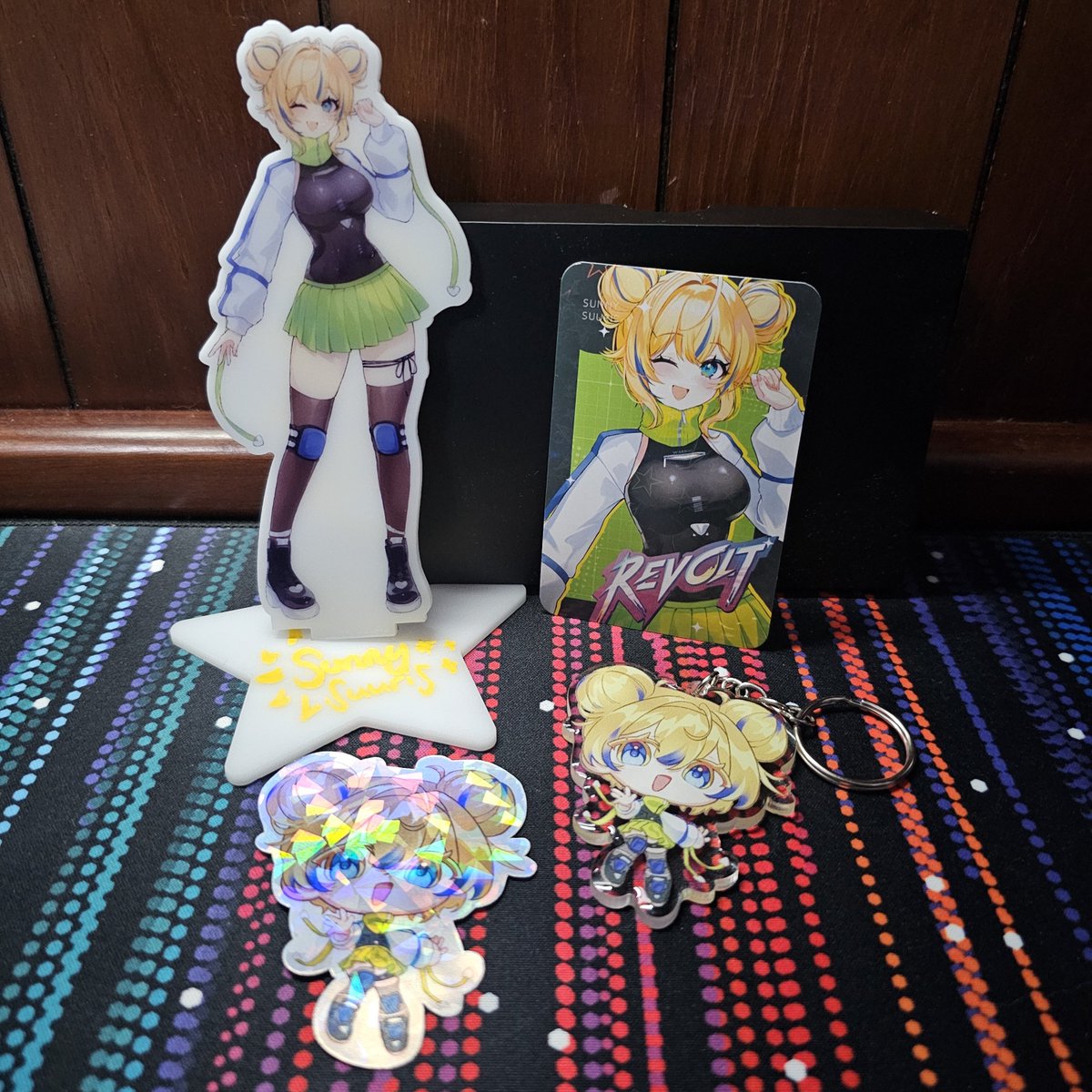 P_RaptorX's tweet photo. Hoy por fin recibí mi merch!! 🥳

Amé muchísimo todo ❤️❤️❤️ por fin podré llevar a mis oshis a todos lados ✨

Ahora a buscarles un buen lugar en mi cuarto a mis nuevos tesoros 🫡

#KPXRevolt #ReSister https://t.co/HZJfj1LxqX
