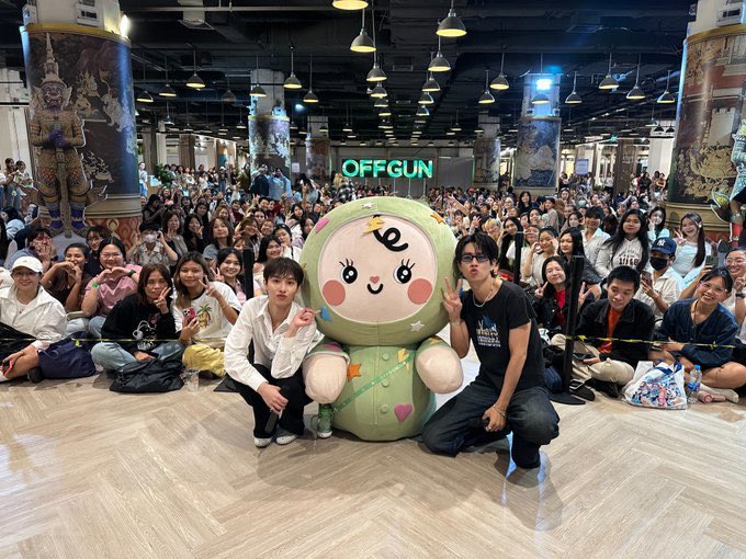 LightingforOG's tweet photo. 9 ขวบแล้ววว 🎂 ขอบคุณที่คอยเดินข้าง ๆ ออฟกันมาได้นานขนาดนี้นะ ออฟกันเติบโตไปพร้อมกับเบบี๋ทุกคนเลย น้องป้ายไฟดวงเล็ก ๆ จะคอยเป็นแสงไฟที่ส่องสว่าง สนับสนุนออฟกันในทุก ๆ ก้าว และจะคอยทำให้ทุกคนได้เห็นออฟกันและเบบี๋มากขึ้นไปอีกนะ
รักมาก ๆ 💚✨🌷

WE ARE 9 YEARS OLD
#เบบี๋9ขวบแล้วจ้า https://t.co/4rV3fYZa4h