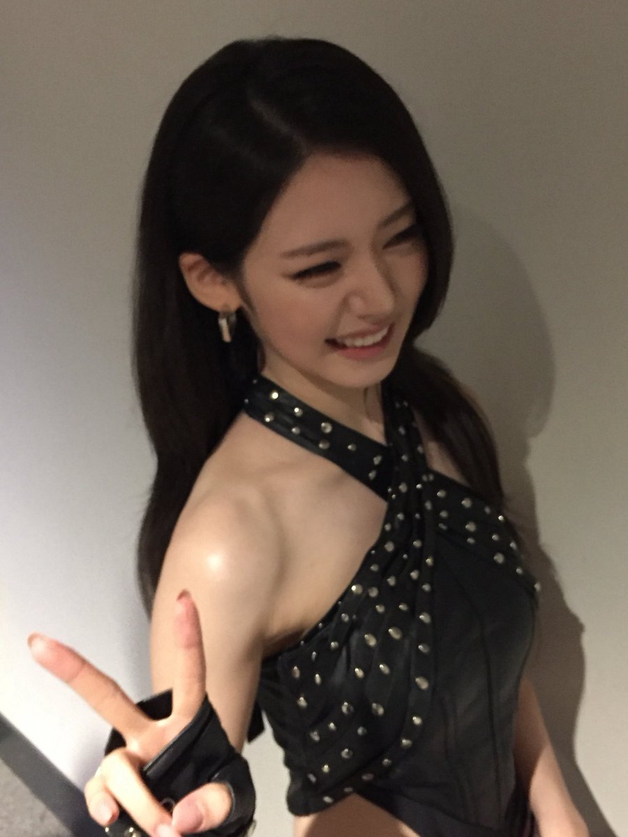 rorainlilac's tweet photo. 📸 | 260921 #RORA Weverse Update.

〝 🌹 〞 https://t.co/UyCGdd5KeX