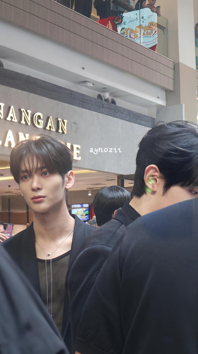 aynozii's tweet photo. 190926

My heart can't take it 😍🫠🫠🥵🔥

#NOWZ #koreatravelfair2026 #NOWZ_INDONESIA #HYEONBIN #SIYUN https://t.co/Q36gKVm36I