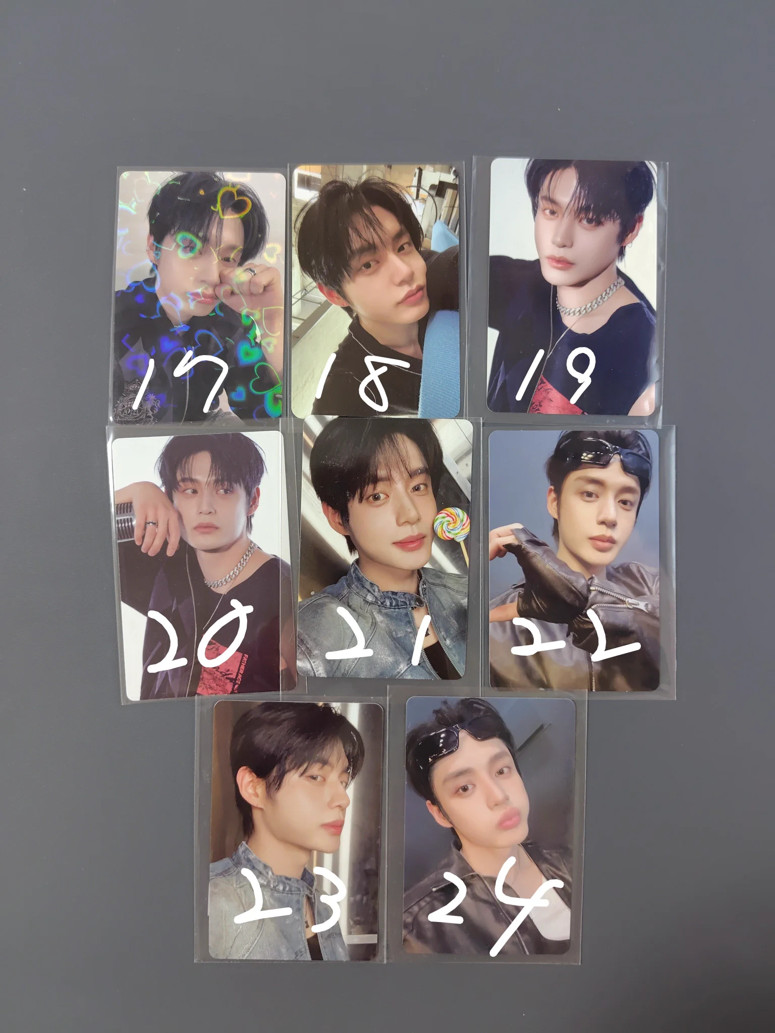 𝐑 on X: 