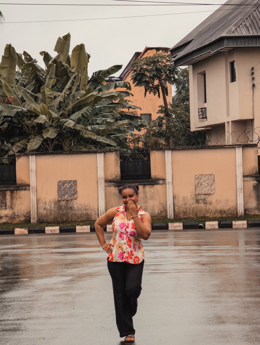 PreshEdubio's tweet photo. Happy new week mutuals😊
Woke up to 100 followers so happy 🤭🤭

Let's win today 💪🏻 https://t.co/glkCUZfoZ3
