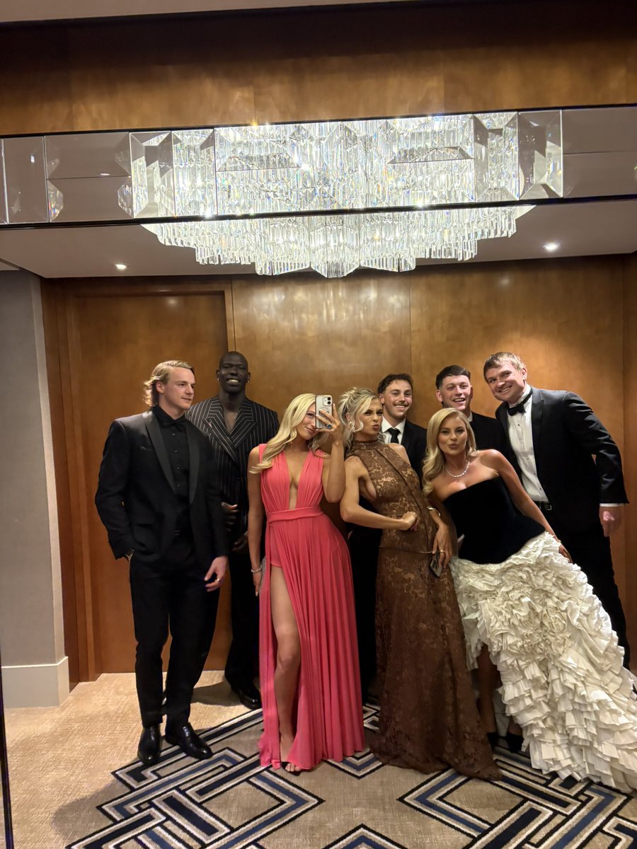 PAFC's tweet photo. brownlow crew 🖤 https://t.co/q0avJgJH1w