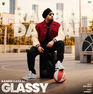 Simply_Bhangra's tweet photo. .@3QRecords announce the release of “Glassy”. This collaboration between UK-born Punjabi singer @ranbirdaskai and producer @JusRitz fuses British garage culture with Punjabi attitude. The result is a sharp, modern and unmistakably fresh sound.

https://t.co/TicHhU52Bv https://t.co/13ZRuJPXd9