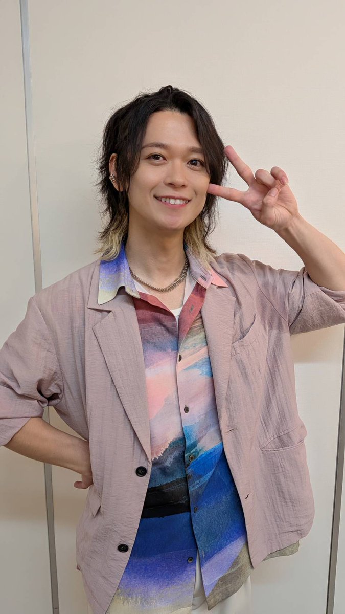 tokishun_music's tweet photo. 🎶本日のセットリスト✅

2⃣回目
M1. ファンタスティック☆拷問ライフ／セロ（『拷問バイトくんの日常』）
M2. MINORITY／瑠璃川幸（『A3!』）
M3. CALL MY NAME ONLY FOR YOU／琥珀（『真夜中のオカルト公務員』）
M4. Fire◎Flower (Rerec)（halyosy）
M5. all well and good／土岐隼一 https://t.co/BENoGzBe05