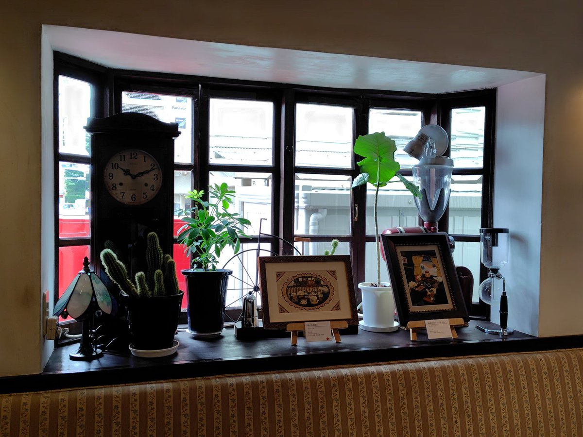shurock888's tweet photo. ヨシダユキミ @ykm_127 さんの個展『ラ・ポーズ』（Sandwich &amp; Coffee Eins(京都北山） 2026/10/4まで）に行ってきました🥪
Einsさんの雰囲気とヨシダユキミさんの優しい作品に囲まれて、穏やかで憩いの場でコーヒーを☕ https://t.co/5CfRTJce76