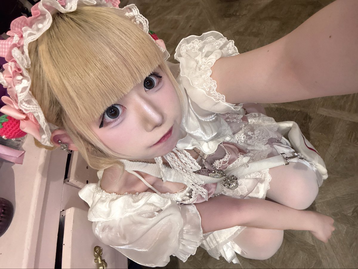 muul__amane_'s tweet photo. 🍓マンおきゅい〜ん♡♡25:00まで‼︎‼︎
無限に飲ませてください、負けず嫌いなので台風に負けたくない🫩💢 https://t.co/37QQKxWgnC