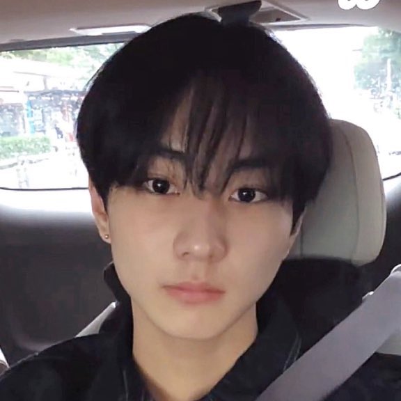 hang_gyowon's tweet photo. nemu komen di tiktok “gini aja terus mukanya, badannya terserah” wkwkw imutt teruss plss😭😭 https://t.co/gaOKeiy2iE