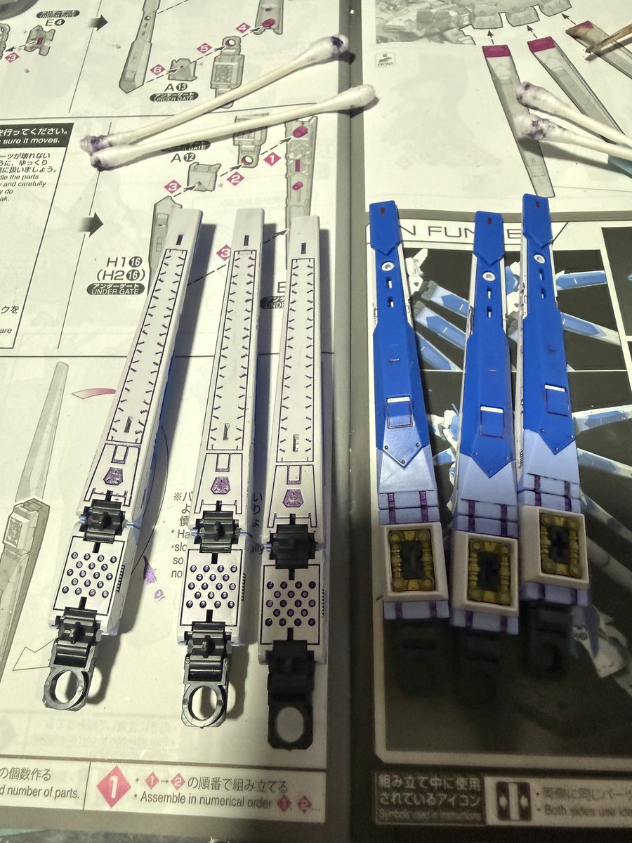 kiratomato_'s tweet photo. νガンダムはファンネルから作れよぉ…
 _:(´ཀ`」 ∠):_

我が家に伝わる口伝を守る。

#ガンプラ
#ガンプラ好きと繋がりたい https://t.co/v2SnNFwU6O